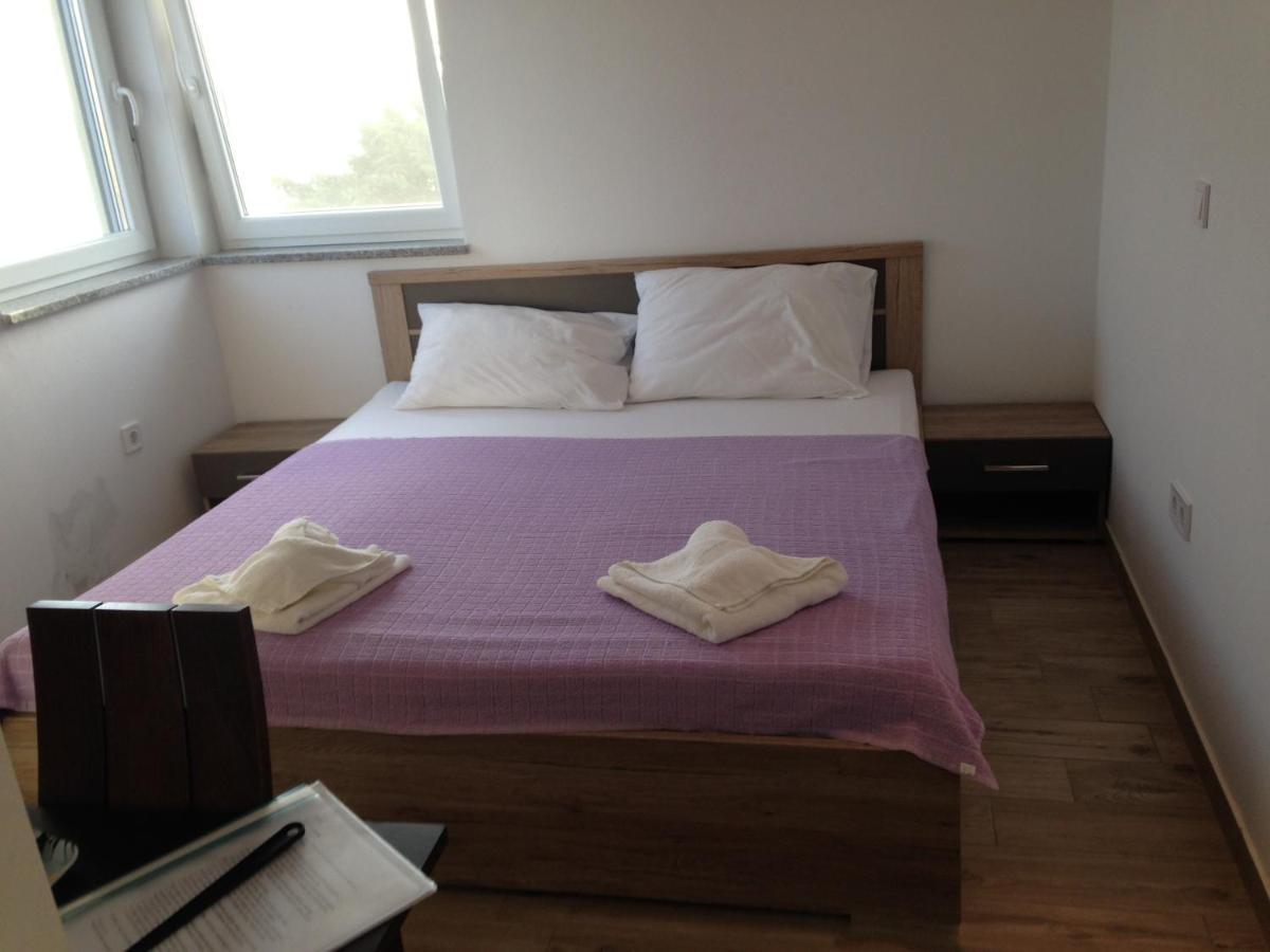 Guesthouse Bencun Medulin Eksteriør billede